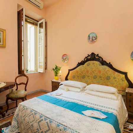 ナポリ B ＆ B アトモスフイア デル チェントロ ストリコ Bed & Breakfast エクステリア 写真