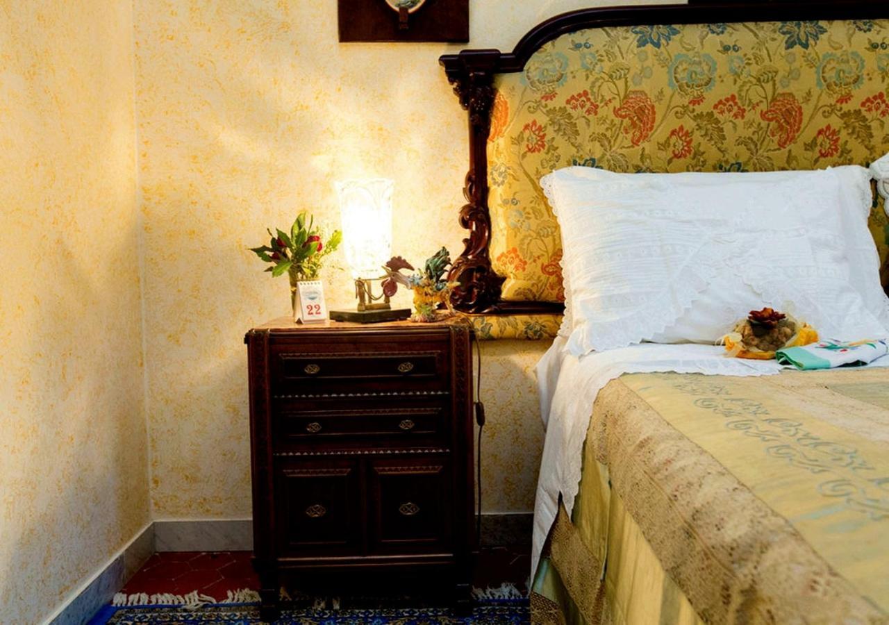 ナポリ B ＆ B アトモスフイア デル チェントロ ストリコ Bed & Breakfast エクステリア 写真
