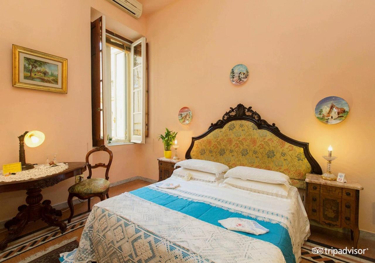 ナポリ B ＆ B アトモスフイア デル チェントロ ストリコ Bed & Breakfast エクステリア 写真
