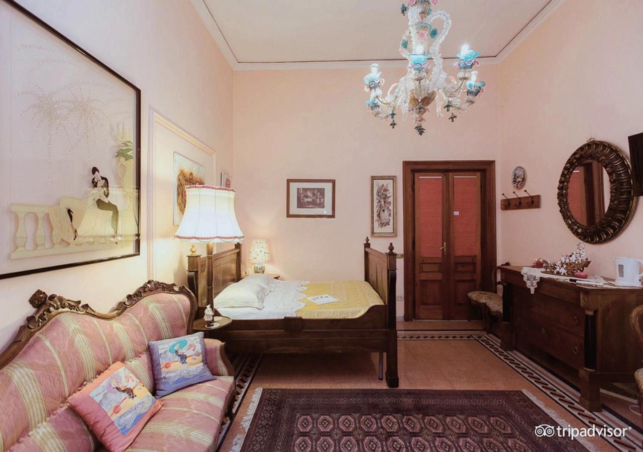 ナポリ B ＆ B アトモスフイア デル チェントロ ストリコ Bed & Breakfast エクステリア 写真