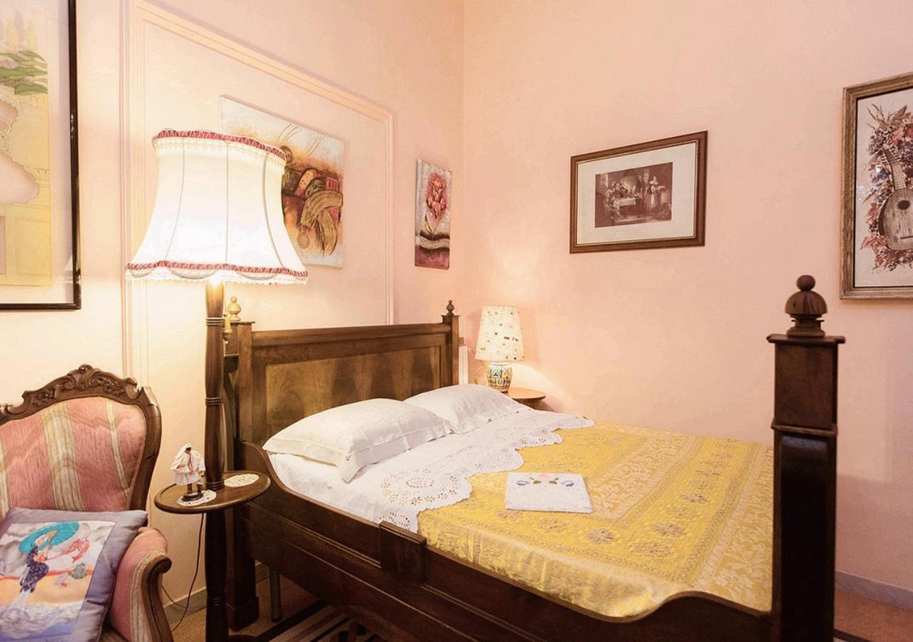 ナポリ B ＆ B アトモスフイア デル チェントロ ストリコ Bed & Breakfast エクステリア 写真